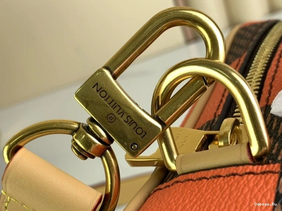 Chess VUITTON Messenger-24*24*8CM LOUIS 0418